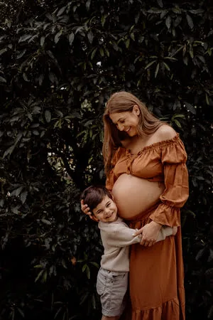 melbourne-family-photographer-maternity-session Family and maternity photoshoot of expecting mum and big brother to be
